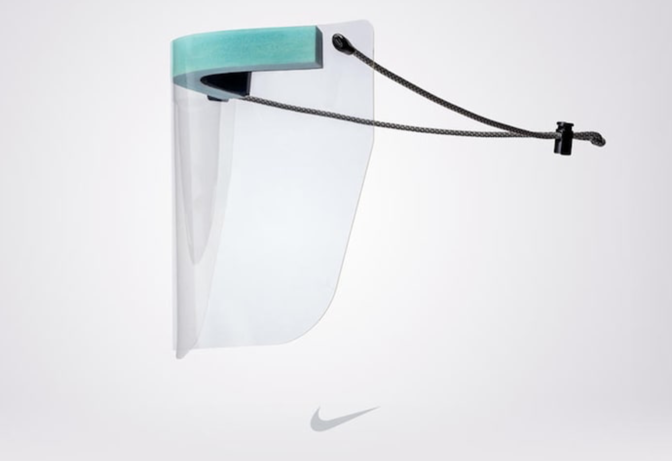 Nike начали производить защитные экраны из сырья, заготовленного для кроссовок и аксессуаров