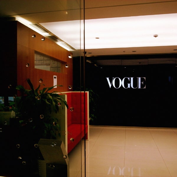 Condé Nast Россия опровергли слухи о причинах увольнения шеф-редактора сайта Vogue 