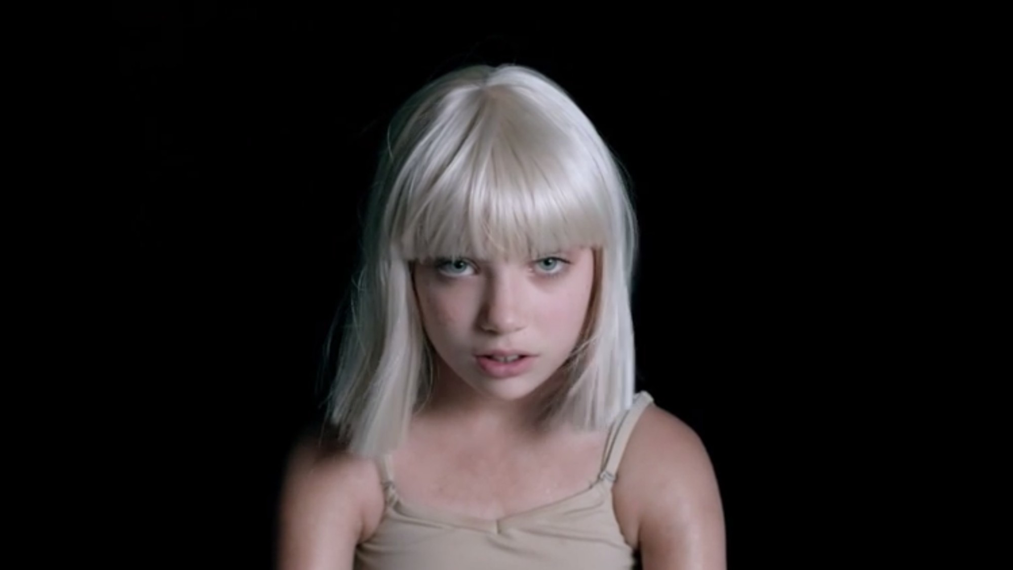 Вышел новый клип Sia с Мэдди Зиглер в главной роли