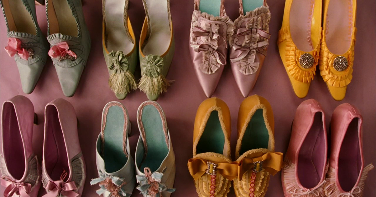 В Эрмитаже пройдет выставка «Маноло Бланик. Обувь как искусство»