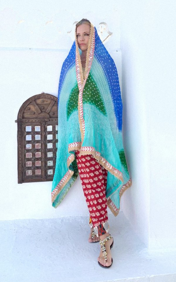 Пашмины, вышитые сумки, браслеты и платья: модная Индия Виктории Шеляговой 