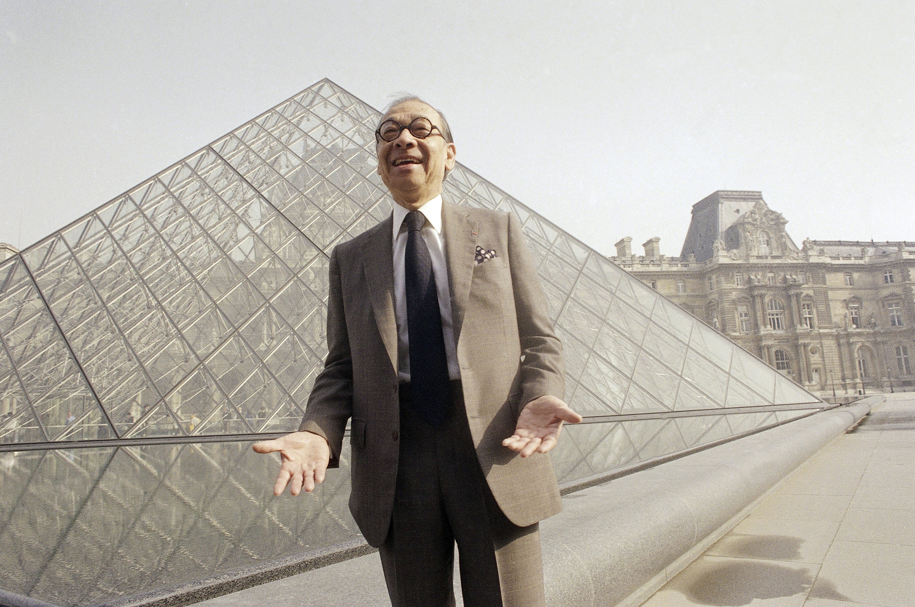 Умер архитектор Бэй Юймин – автор пирамиды Лувра