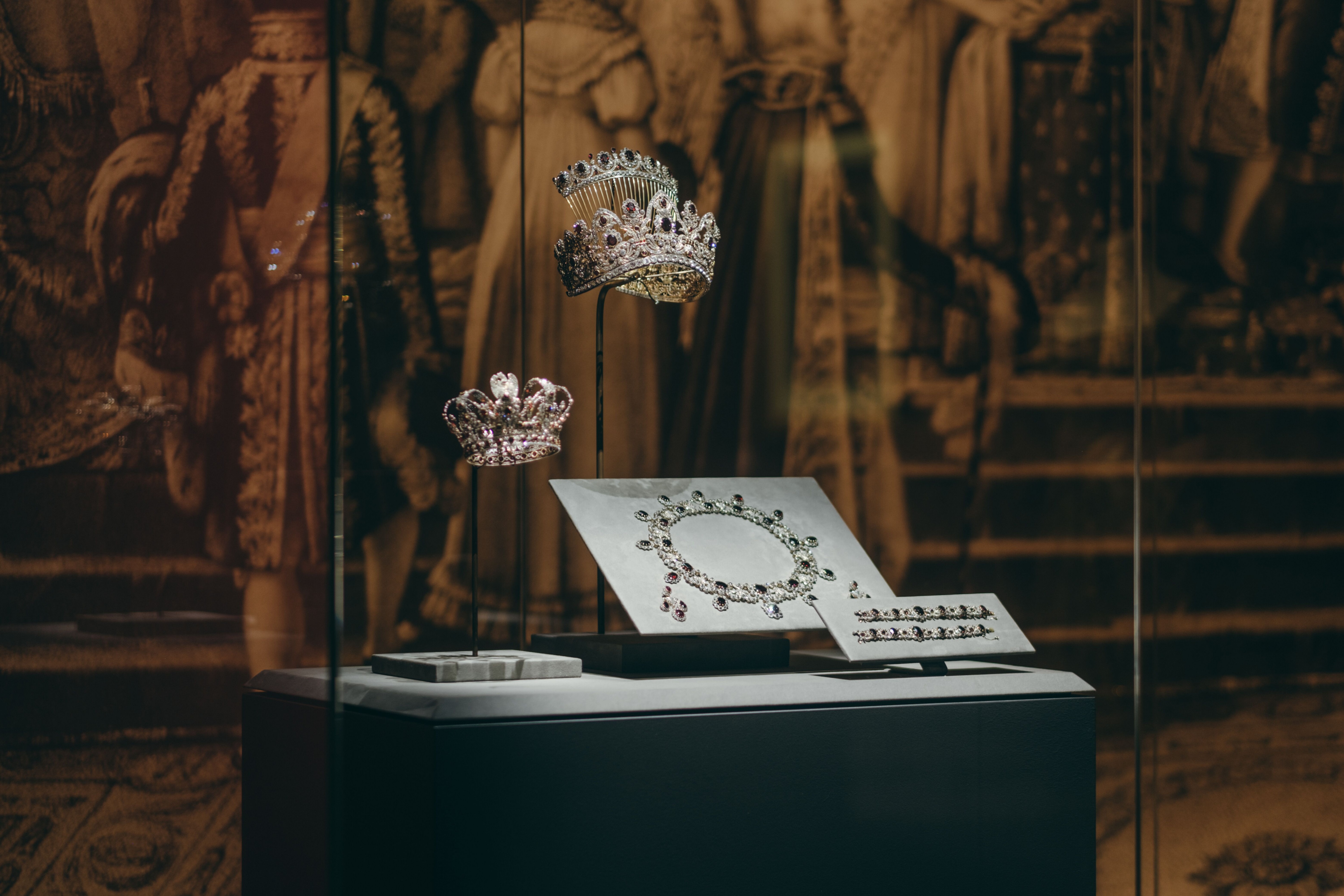 Chaumet и княжеский дом Монако открыли выставку ювелирных украшений