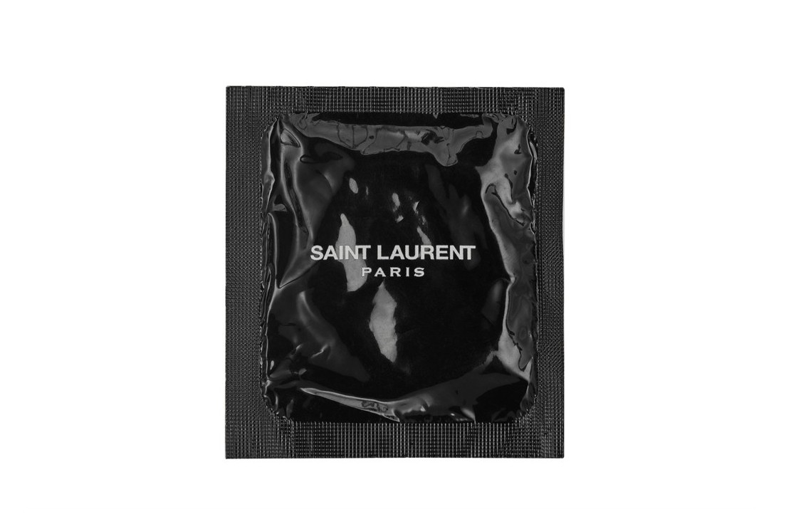 Saint Laurent теперь еще ближе – бренд выпустил коллекцию презервативов