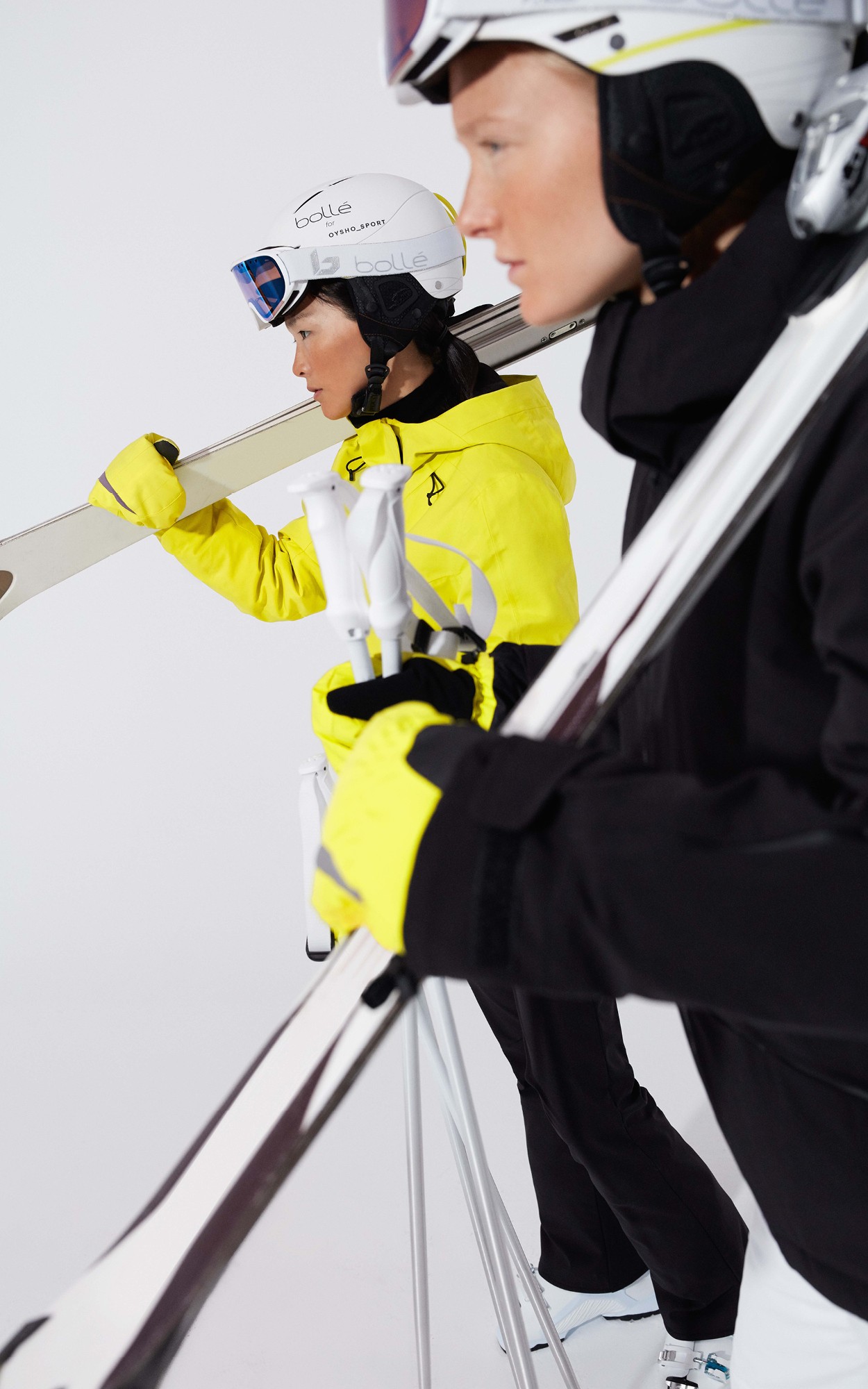 Серебристая куртка, комбинезон и дутики: планируем зимний отдых с Oysho Sport