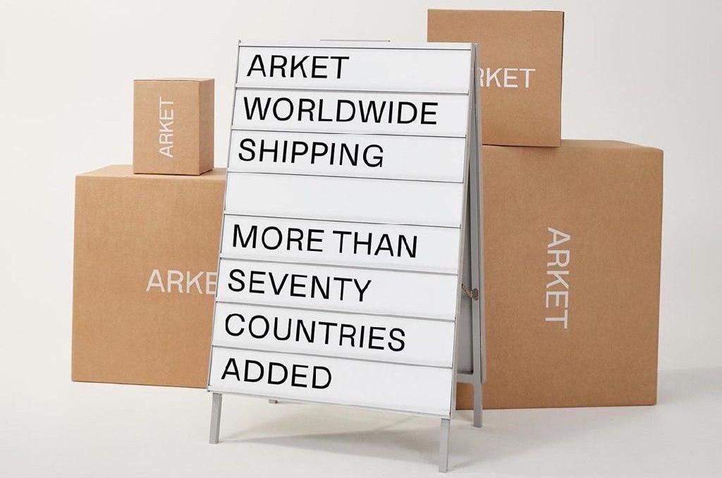 Теперь вещи Arket можно будет купить в России – бренд запускает международную доставку
