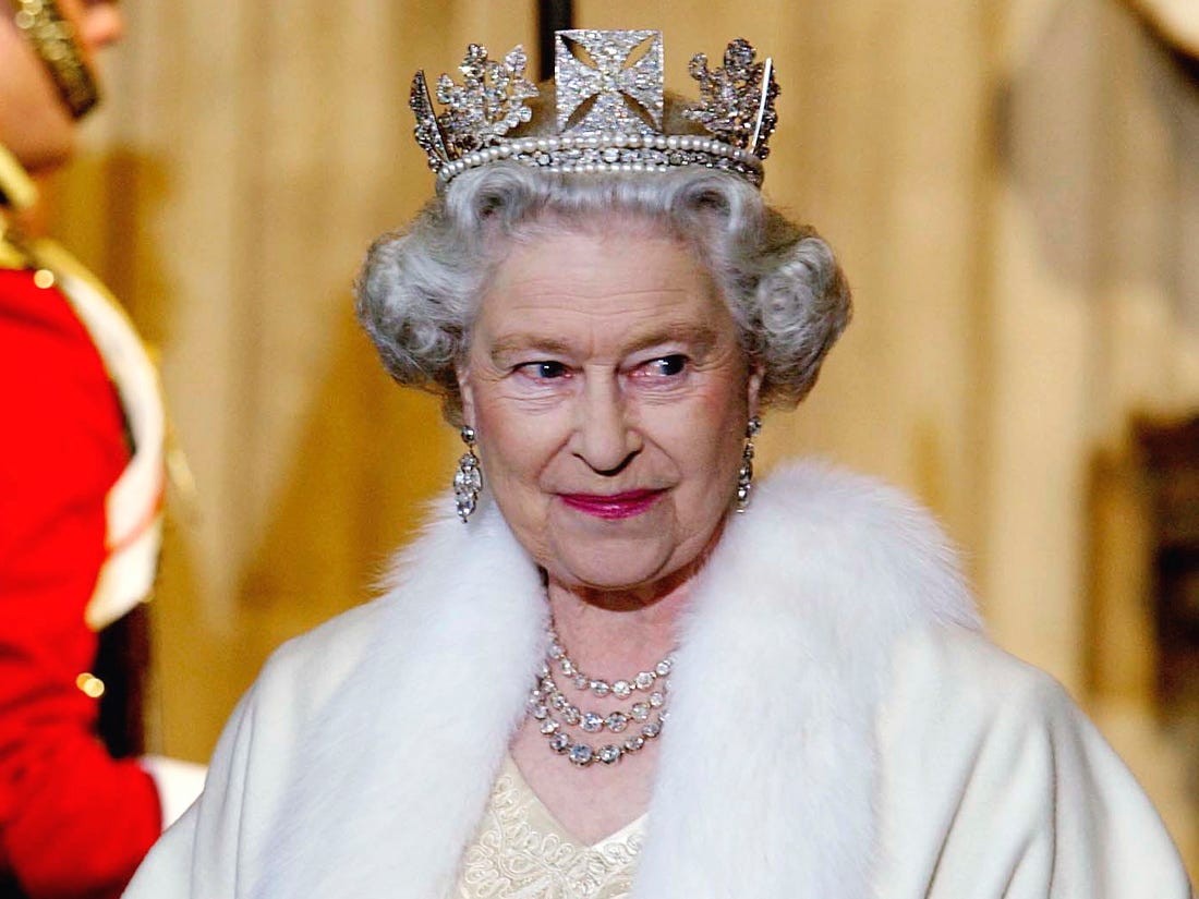 У Королевы Елизаветы II больше не будет новых вещей из натурального меха