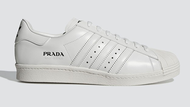 Битва кроссовок: сравниваем коллабы Prada с adidas, Dior с Nike и Givenchy с Onitsuka Tiger