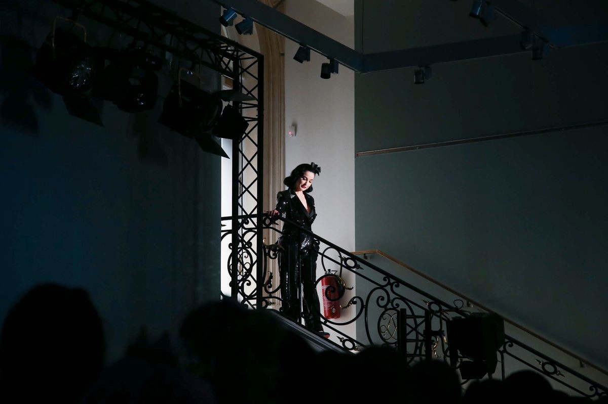Дита фон Тиз открыла показ Alexis Mabille на Неделе высокой моды в Париже