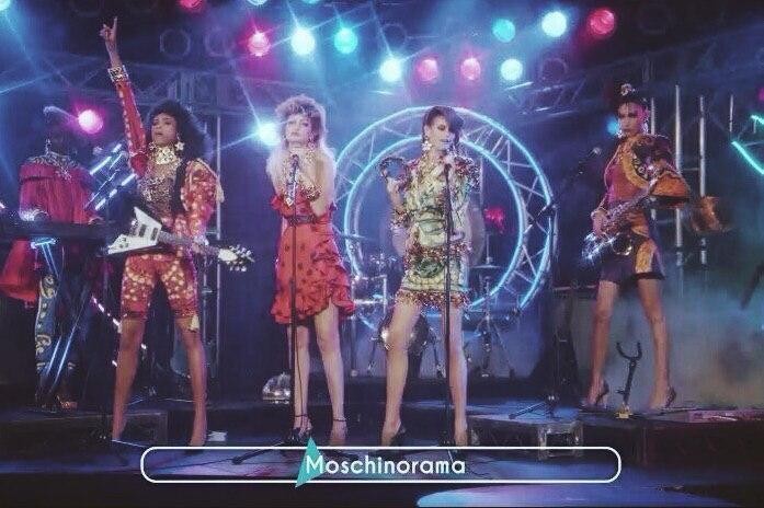 Тайра Бэнкс, 1980-е и рок-группа Moschinorama – в новой кампании Moschino