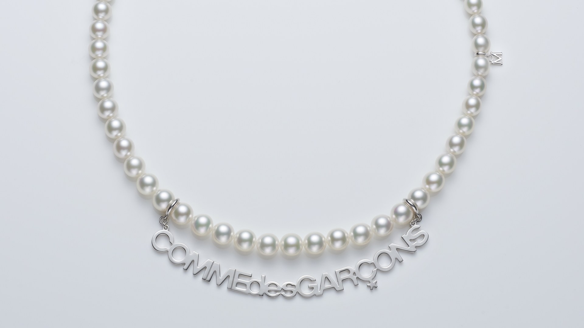 Рей Кавакубо создала украшения из жемчуга для Mikimoto Pearls