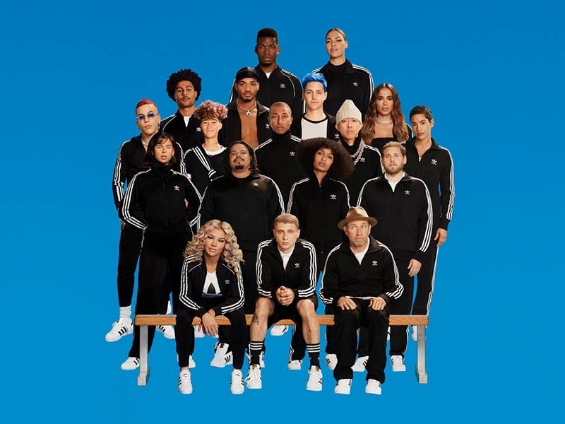 Актер Джона Хилл и adidas Originals выпустили рекламную кампанию к 50-летию кроссовок Superstar