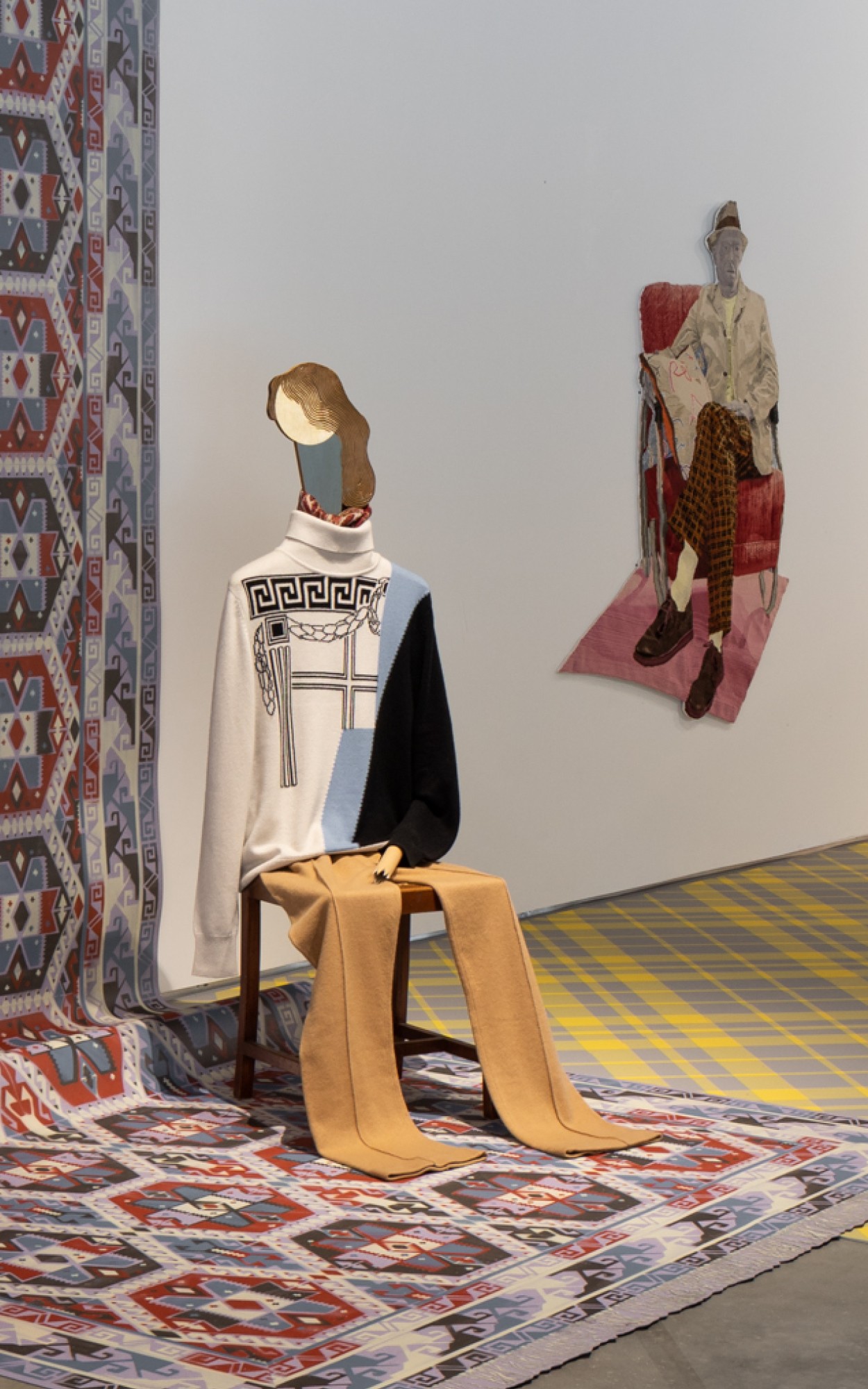 «Модные магазины хотят быть похожими на музеи». Atelier E.B о консьюмеризме и советской моде