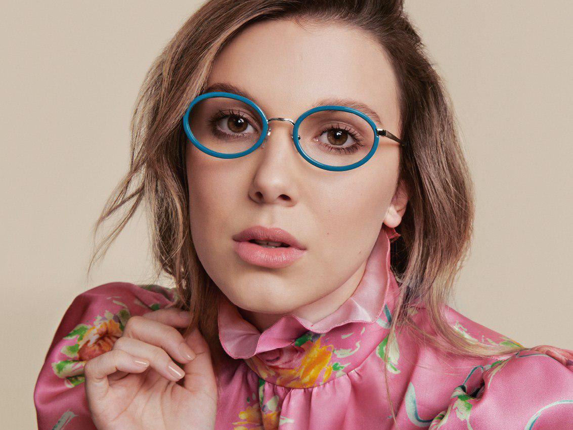 Актриса Милли Бобби Браун и Vogue Eyewear выпустили совместную коллекцию оч...