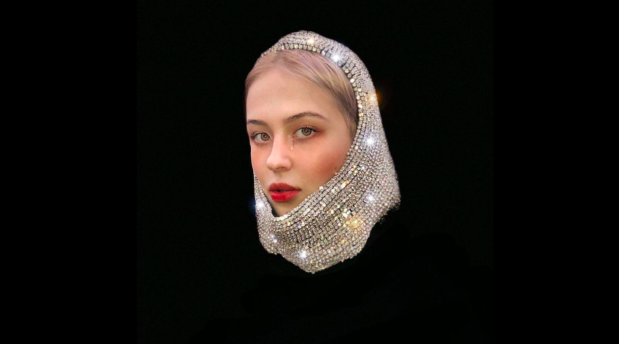 Художница Полина Осипова сделала Instagram-маску для Gucci
