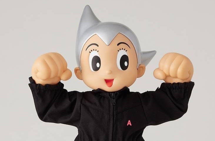 Ambush и компания Bait выпустили авторскую игрушку в виде аниме-героя Astro Boy
