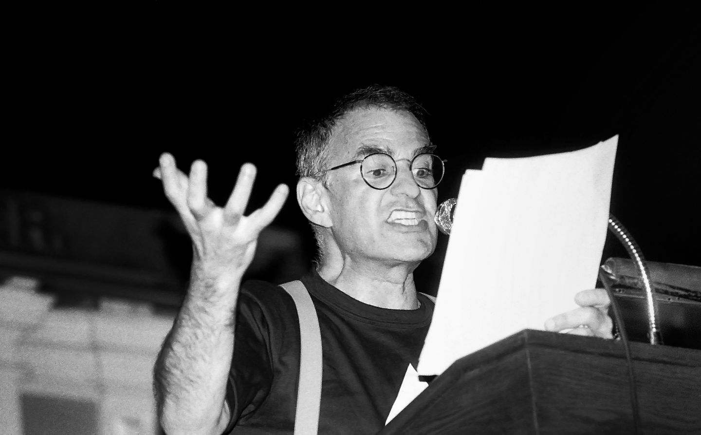 Умер сценарист и активист Ларри Крамер