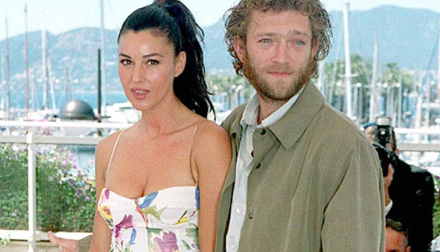 Моника Белуччи и Венсан Кассель в Каннах-2002. Мы выяснили, кто сделал то самое платье