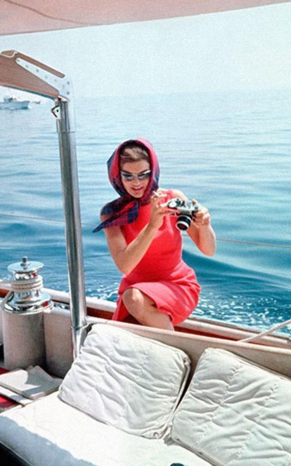 Жаклин Кеннеди в идеальном летнем платье и без мужа — на отдыхе в Равелло в 1962-м