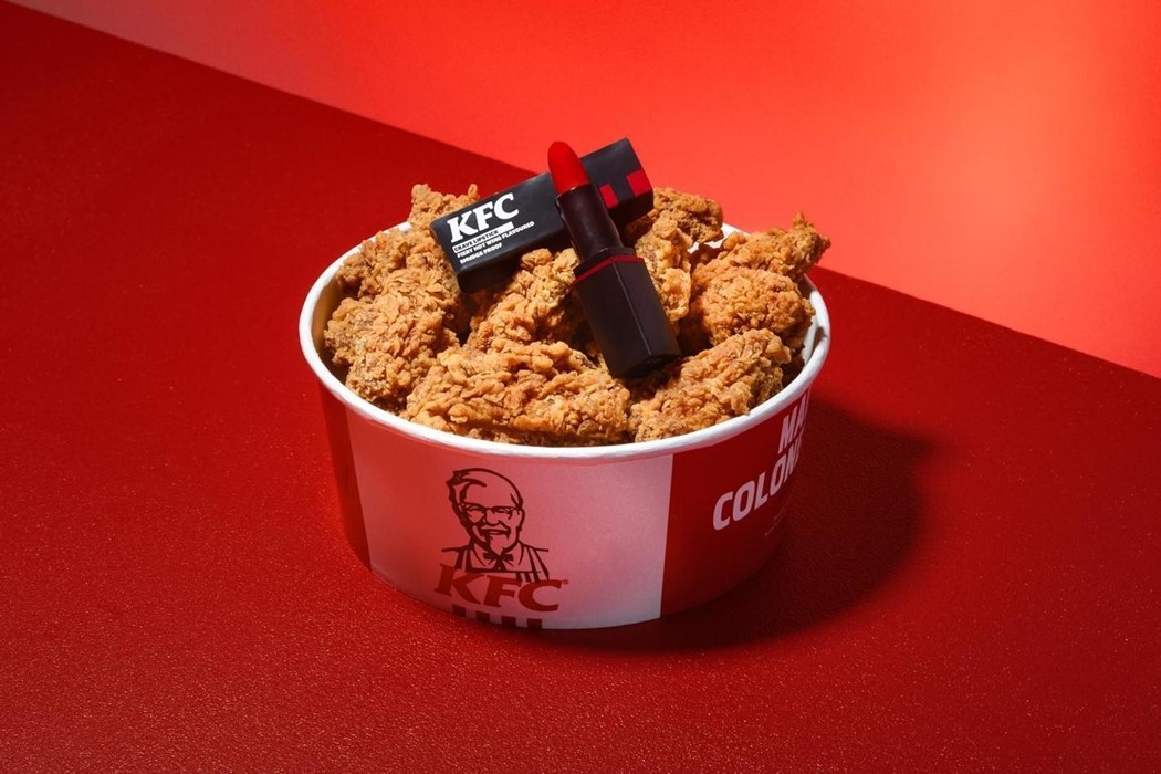 KFC придумали помаду со вкусом острых крылышек — вы точно захотите ее попробовать