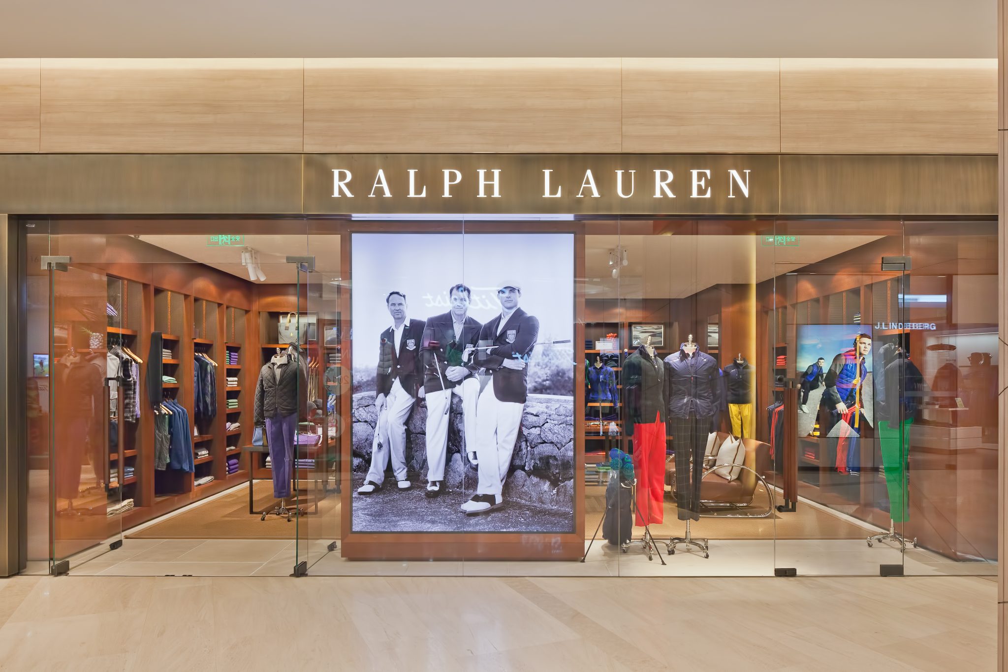 Ralph Lauren потерпели финансовые убытки в $100 млн 