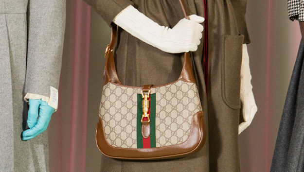  Как Алессандро Микеле промоутирует, возможно, самую культовую сумку Gucci всех времен