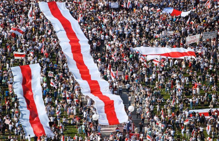 В Минске прошла самая массовая акция протеста в истории современной Беларуси 