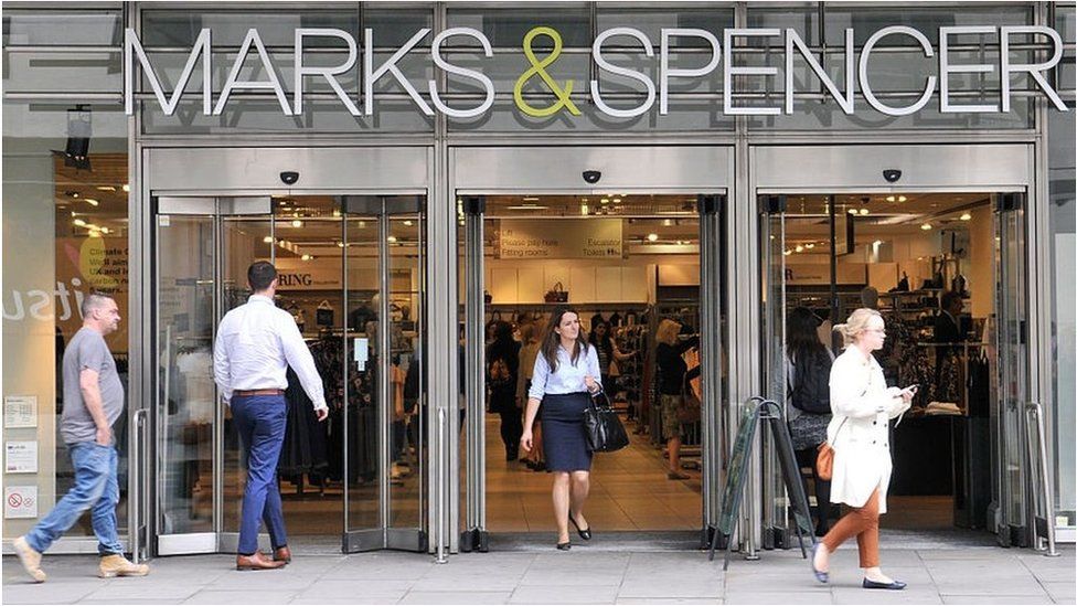 Marks & Spencer сократят 7000 сотрудников. За последние месяцы продажи упали почти на 30% 