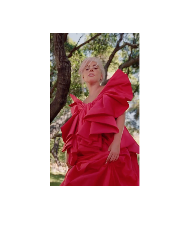 Леди Гага — лицо нового аромата Valentino Voce Viva 