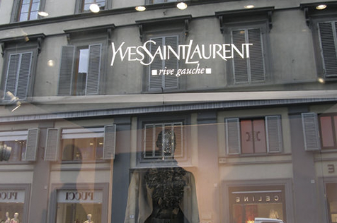 Yves Saint Laurent оказался замешан в оффшорном скандале