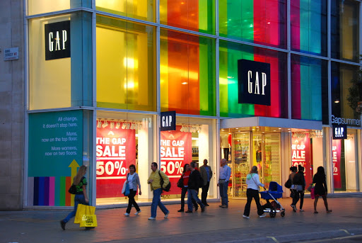 Gap могут закрыть большинство своих магазинов в Европе