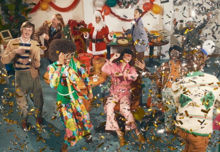 Новогодний корпоратив в духе 80-х — в праздничной кампании Gucci