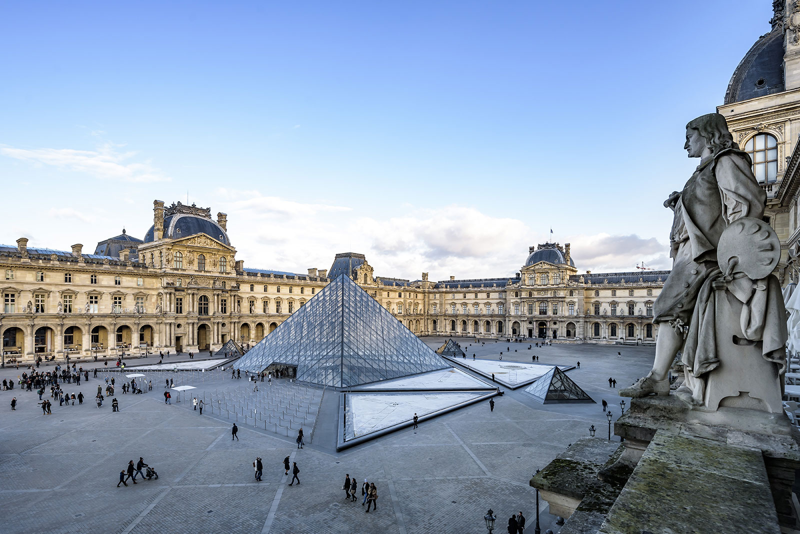 Christie’s проведут аукцион в Лувре совместно с Cartier, Louis Vuitton и Dior