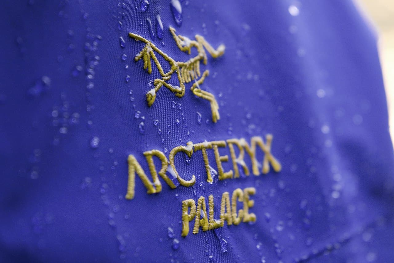 Аутдор-бренд Arc’teryx готовит еще одну коллаборацию — со скейтерской маркой Palace 