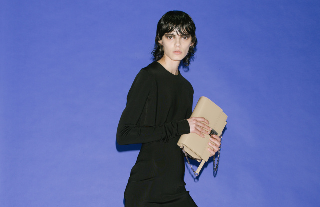 Посмотрите на новую коллекцию Givenchy Pre-Fall — первую, созданную Мэтью Уильямсом 