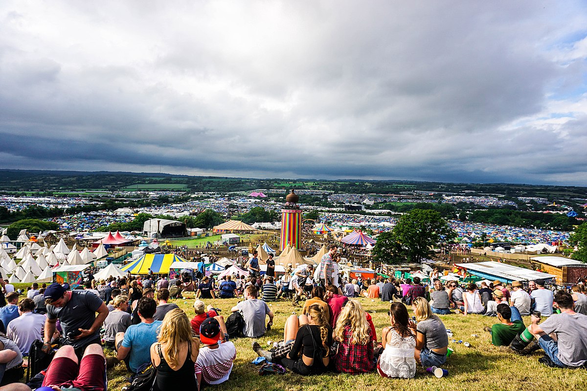 Музыкальный фестиваль Glastonbury снова отменили из-за коронавируса