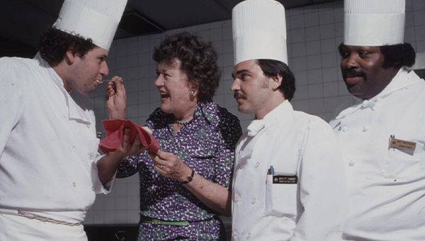 Вечный смех. Джулия Чайлд — самый известный селебрити-повар XX века