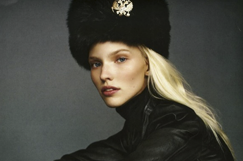Музей Виктории и Альберта объявил о сотрудничестве с Третьяковской галереей и журналом Vogue Russia
