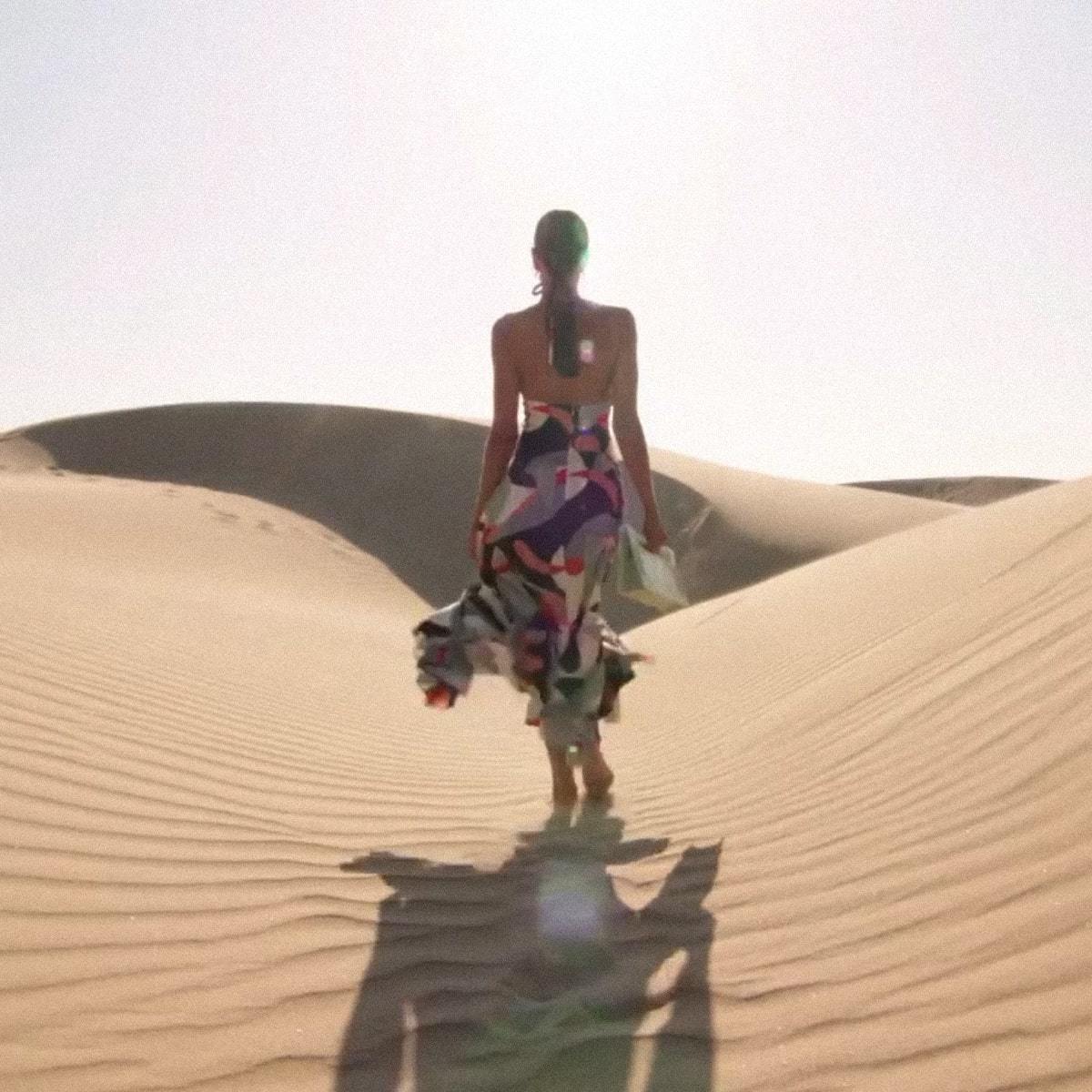 cult gaia история бренда. b3d5fd5ff1d73d13c1f5f6bde392cc4d. cult gaia история бренда фото. cult gaia история бренда-b3d5fd5ff1d73d13c1f5f6bde392cc4d. картинка cult gaia история бренда. картинка b3d5fd5ff1d73d13c1f5f6bde392cc4d. Звездный лос-анджелесский бренд Cult Gaia показал новую коллекцию 16 февраля, и его уже успели обвинить в плагиате. Песчаные дюны, по которым вышагивали модели, напомнили многим сценографию нашумевшего декабрьского шоу Saint Laurent весна—лето 2021. Совпадение или неудачный тайминг? Рассказываем. cult gaia история бренда. b3d5fd5ff1d73d13c1f5f6bde392cc4d. cult gaia история бренда фото. cult gaia история бренда-b3d5fd5ff1d73d13c1f5f6bde392cc4d. картинка cult gaia история бренда. картинка b3d5fd5ff1d73d13c1f5f6bde392cc4d. Звездный лос-анджелесский бренд Cult Gaia показал новую коллекцию 16 февраля, и его уже успели обвинить в плагиате. Песчаные дюны, по которым вышагивали модели, напомнили многим сценографию нашумевшего декабрьского шоу Saint Laurent весна—лето 2021. Совпадение или неудачный тайминг? Рассказываем.