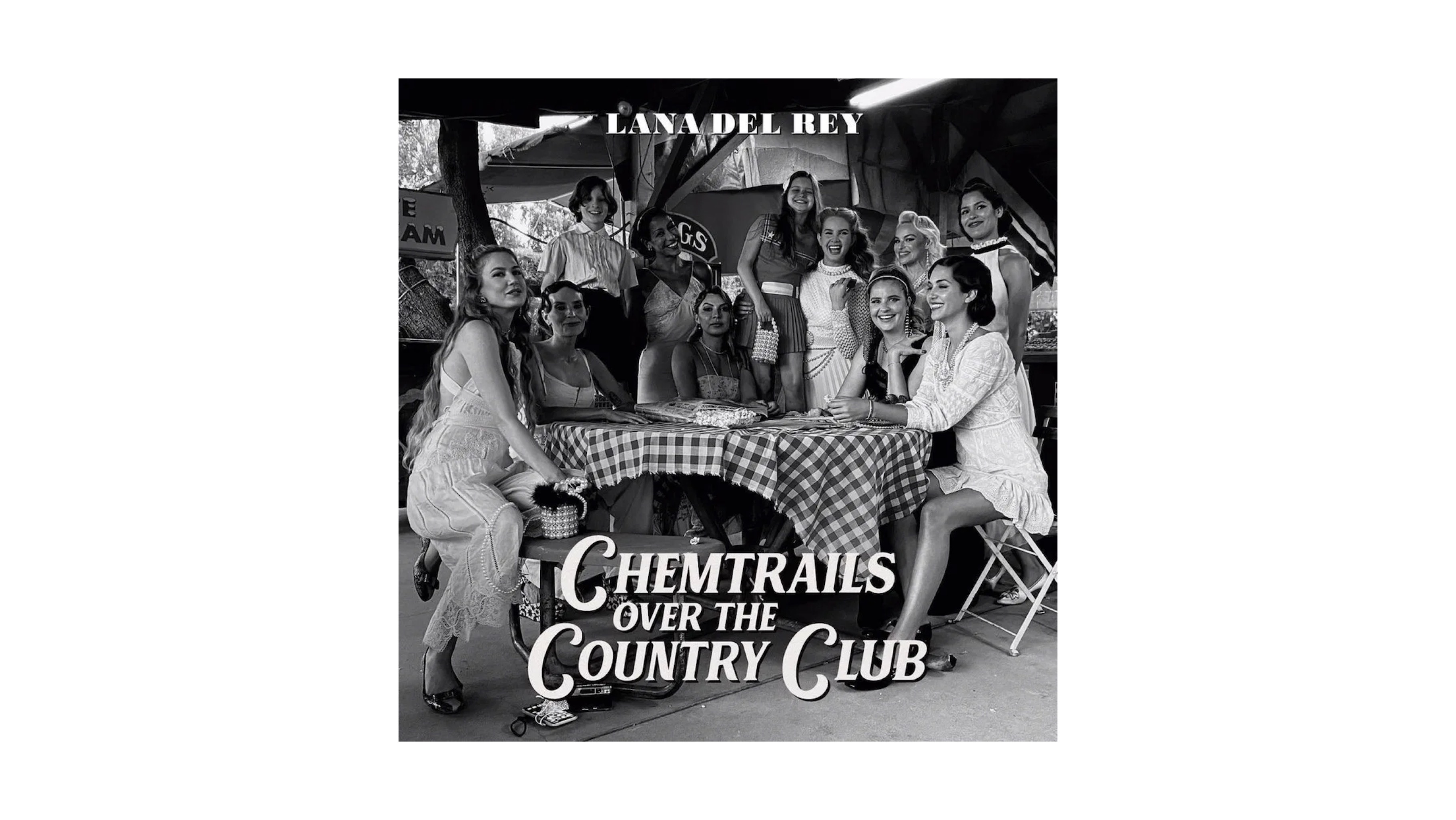 Слушаем новый альбом Ланы Дель Рей — Chemtrails Over the Country Club