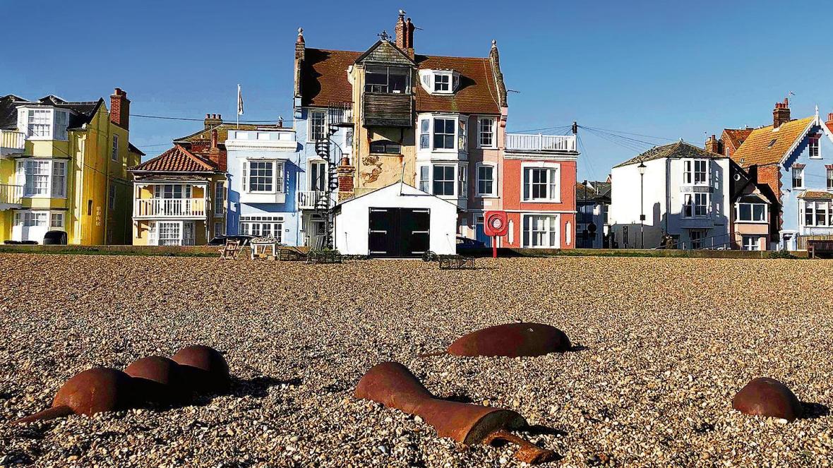 Работы британского скульптора Энтони Гормли уберут с пляжа в Олдборо