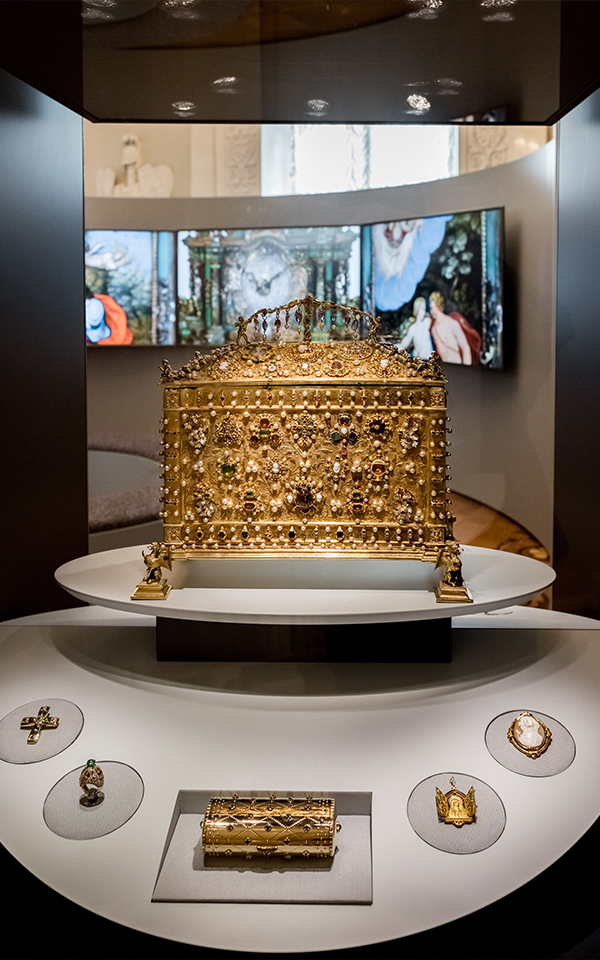 Сокровища со всего света. Онлайн-экскурсия по выставке Эрмитажа «Cartier: продолжая историю»