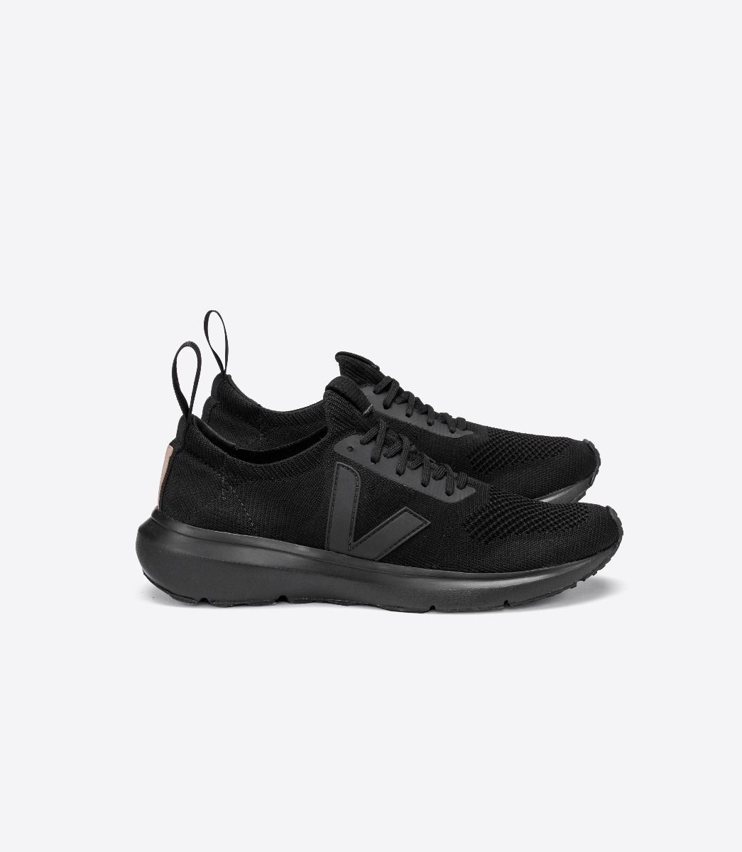 Рик Оуэнс и Veja переосмыслили кроссовки Runner Style 2 в новой ...
