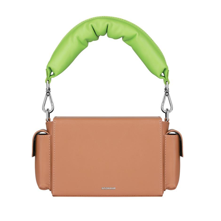 Неоновые оттенки — главные цвета весны-лета 2021