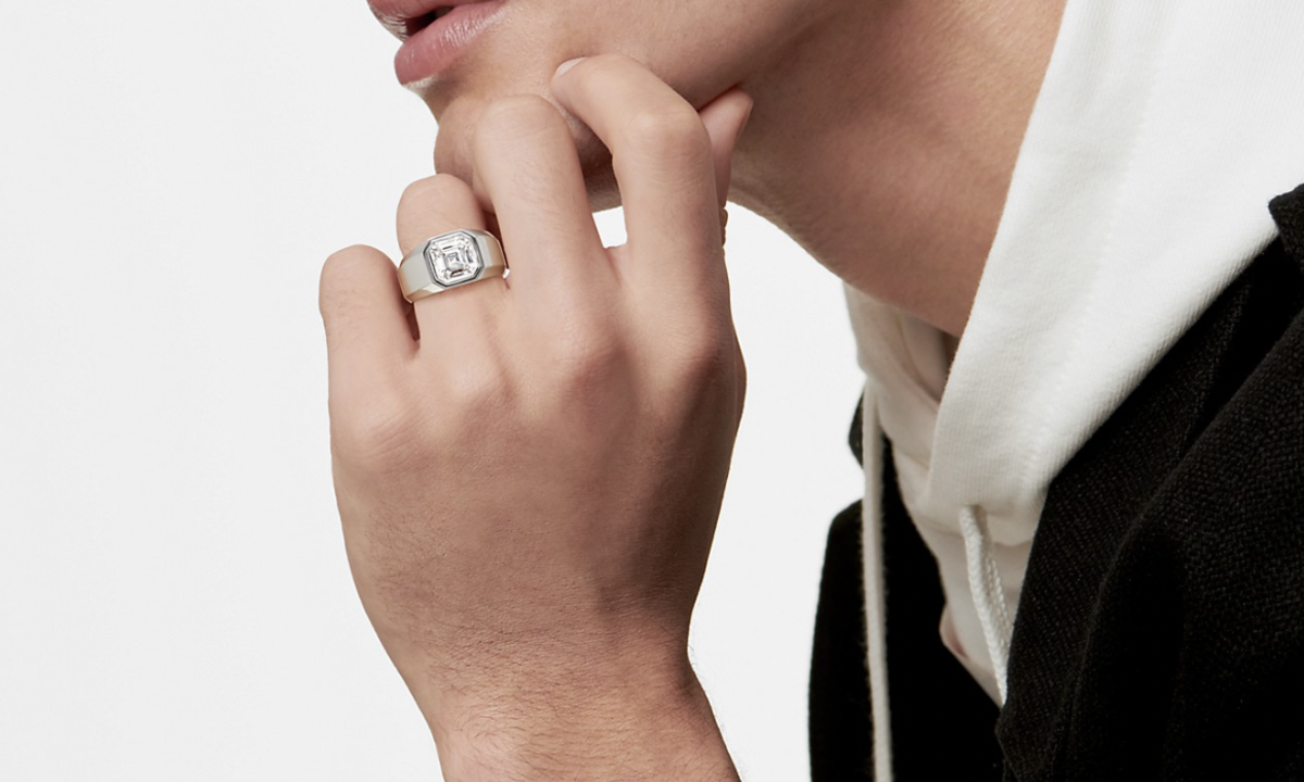 Tiffany & Co. впервые выпустили помолвочные кольца для мужчин — вот как они выглядят