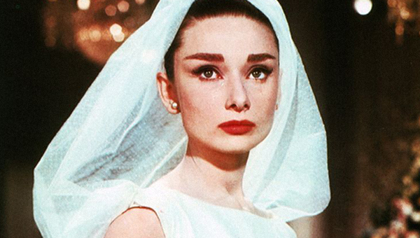 Фата-лити! Незабываемые свадебные платья — из любимых фильмов, сериалов и клипов