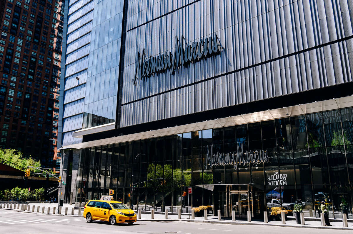 От натурального меха отказалась еще одна модная компания — сеть универмагов Neiman Marcus 