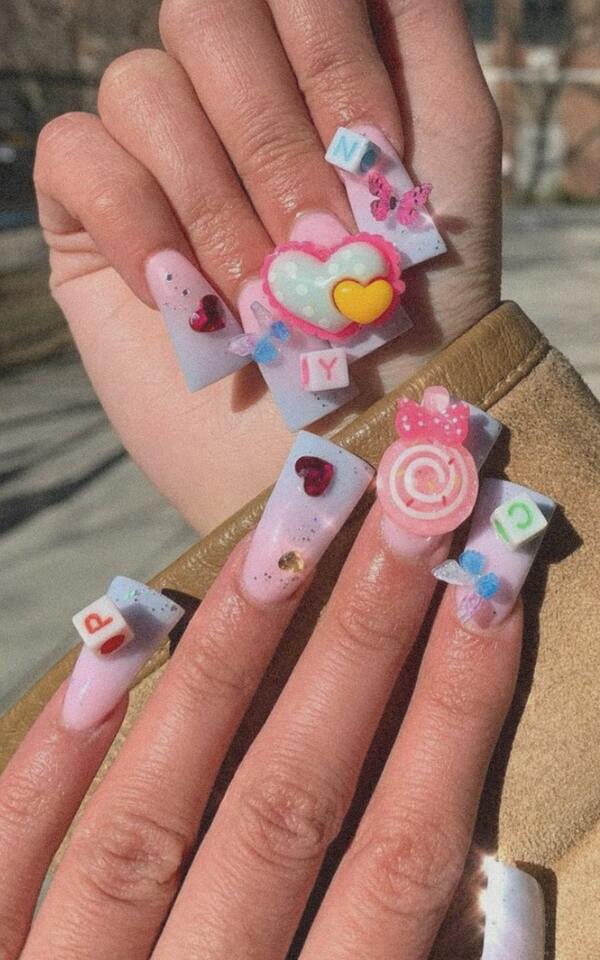 Ногти-клеш или ногти-трэш? А вы уже готовы сделать себе duck nails?