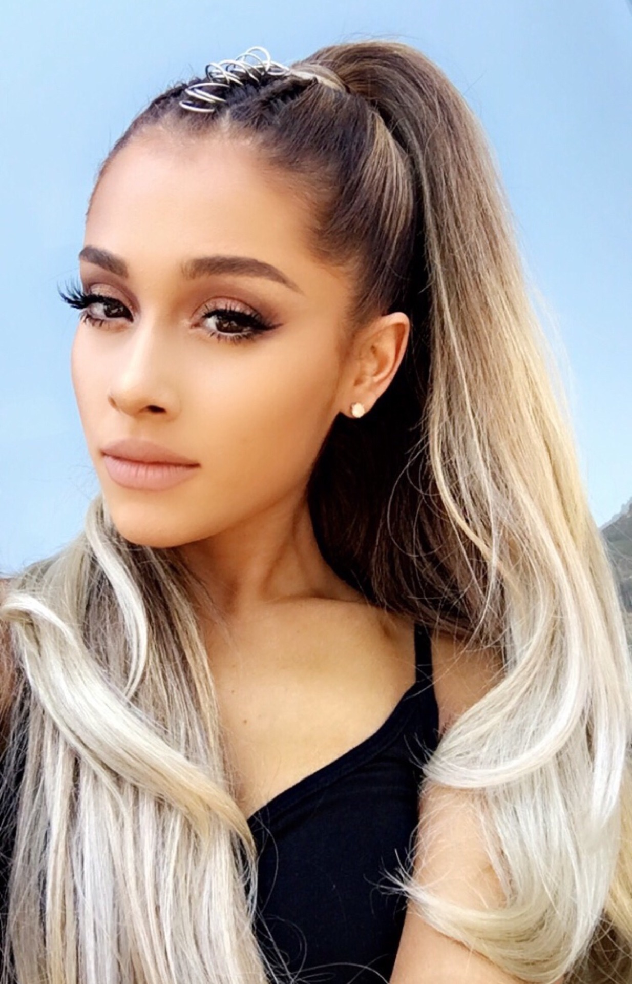 565f1d9321329bac26e32f4d42ddebe9 Как вплести бусинки в волосы