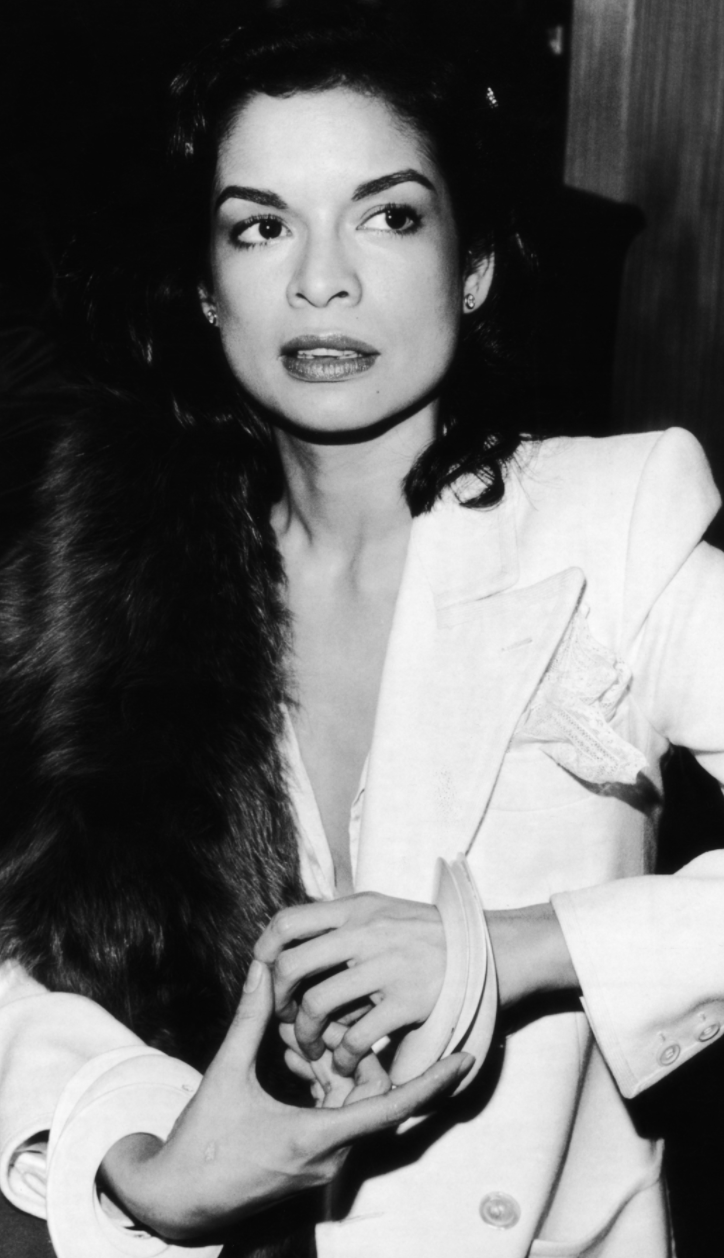 брючный костюм женский история моды. 5027eacef2a68bad71a54ce0f5fb06ac. брючный костюм женский история моды фото. брючный костюм женский история моды-5027eacef2a68bad71a54ce0f5fb06ac. картинка брючный костюм женский история моды. картинка 5027eacef2a68bad71a54ce0f5fb06ac. Даже подумать страшно, что бы сказали поборники морали начала 20 века, увидев они гардероб современной девушки. Мини-юбки, прозрачные блузки, короткие шорты и (о нет!) брючный костюм. Да-да, когда-то брючный костюм считался верхом дерзости и неприличия. Ношение этого скандального предмета гардероба в общественном месте каралось внушительными штрафами и даже тюремным заключением. брючный костюм женский история моды. 5027eacef2a68bad71a54ce0f5fb06ac. брючный костюм женский история моды фото. брючный костюм женский история моды-5027eacef2a68bad71a54ce0f5fb06ac. картинка брючный костюм женский история моды. картинка 5027eacef2a68bad71a54ce0f5fb06ac. Даже подумать страшно, что бы сказали поборники морали начала 20 века, увидев они гардероб современной девушки. Мини-юбки, прозрачные блузки, короткие шорты и (о нет!) брючный костюм. Да-да, когда-то брючный костюм считался верхом дерзости и неприличия. Ношение этого скандального предмета гардероба в общественном месте каралось внушительными штрафами и даже тюремным заключением.